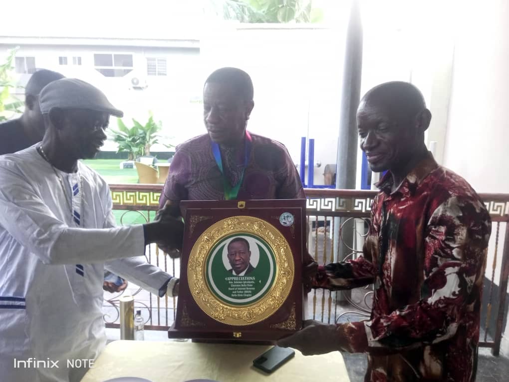(from right) DSBU chairman, Mr. Peter O. Chukwuemeka, Hon. Solomon Ighrakpata, chairman Delta State board of internal revenue and The First Patron of the union, Dcn. David Iteje Akusu (JP)